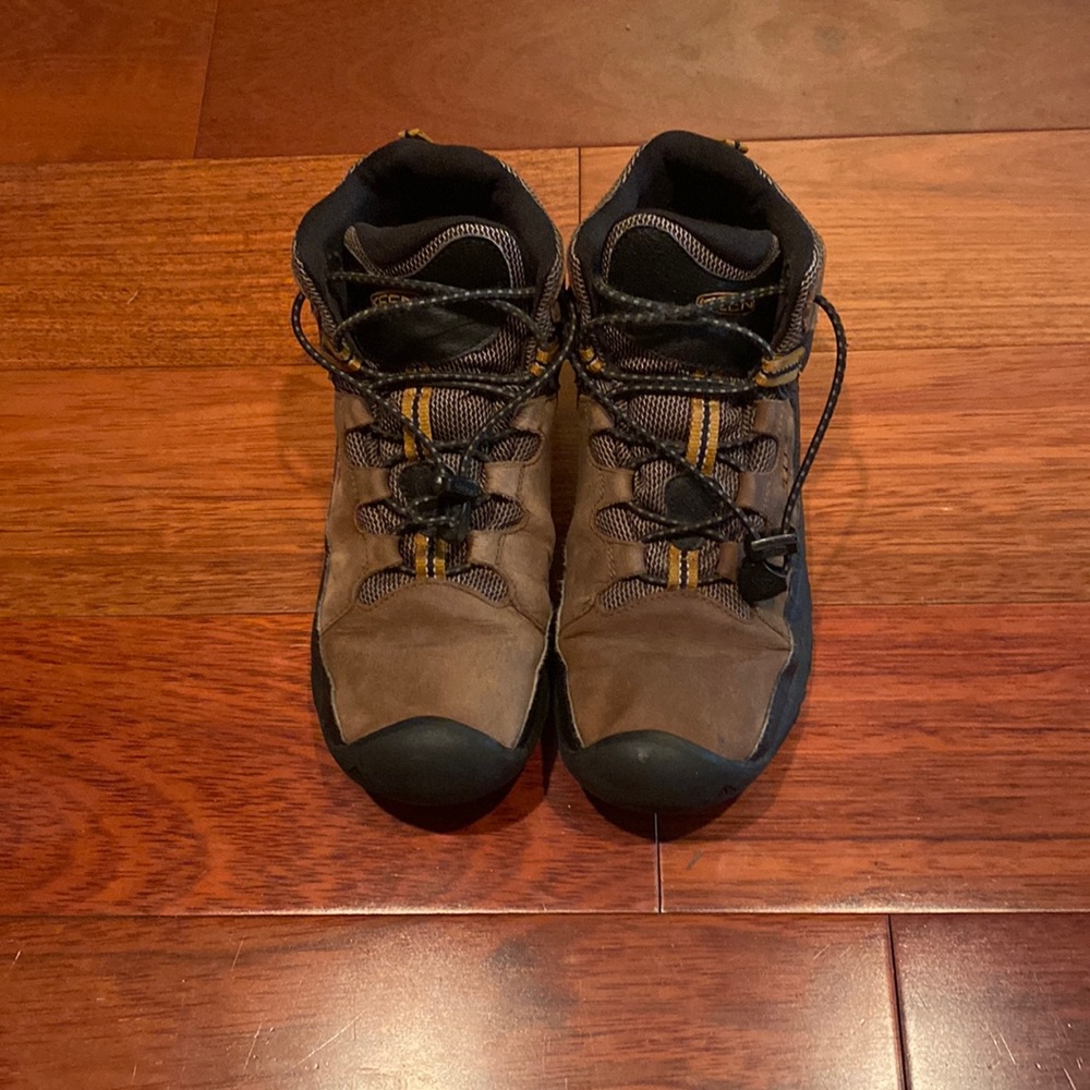 Keen Boy’s shoes